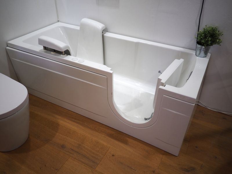 Walk-In Bathtub with Door